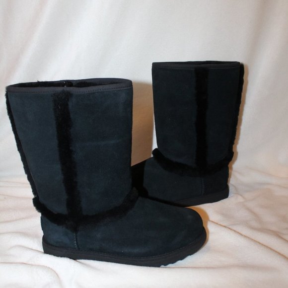 NIB UGG HADLEY YOUTH 4 5 WOMEN'S 6 7 TALL SUEDE SHEARLING BOOTS BLACK - Picture 2 of 7
